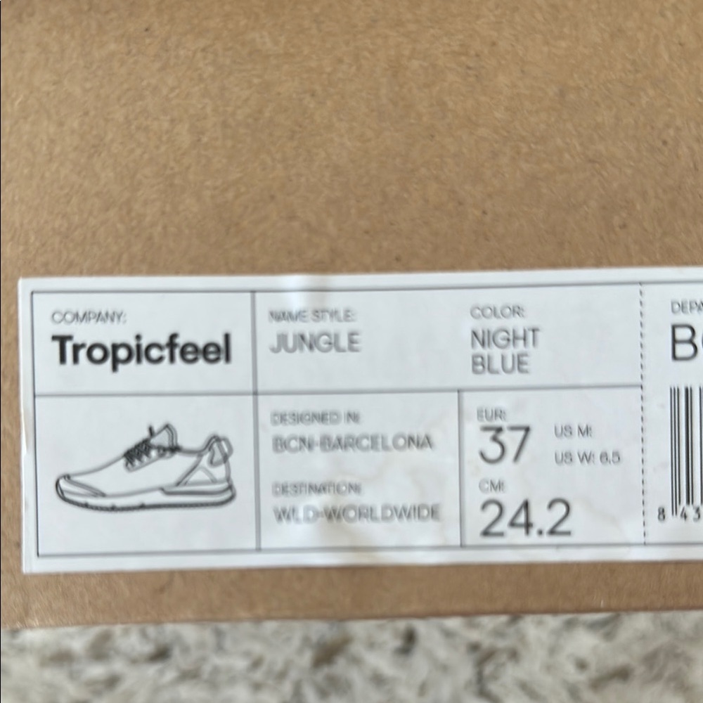 Tropfeel sneakers - size 6.5
